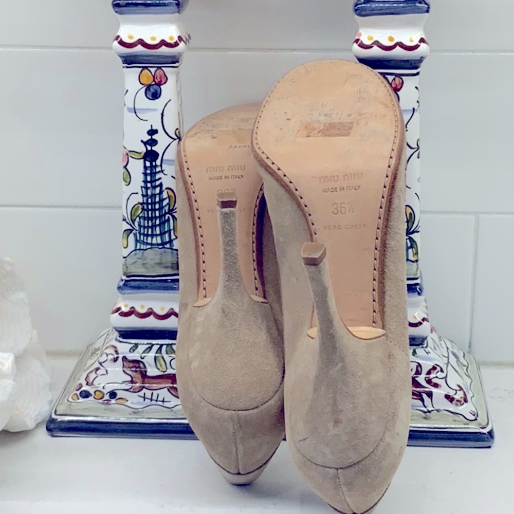 MIU MIU Gorgeous Suede Mocasin Heels - Picture 11 of 14